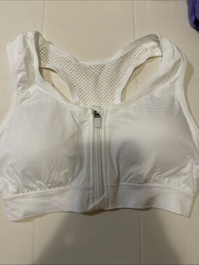 Front-Zip White Sports Bra - Unbranded